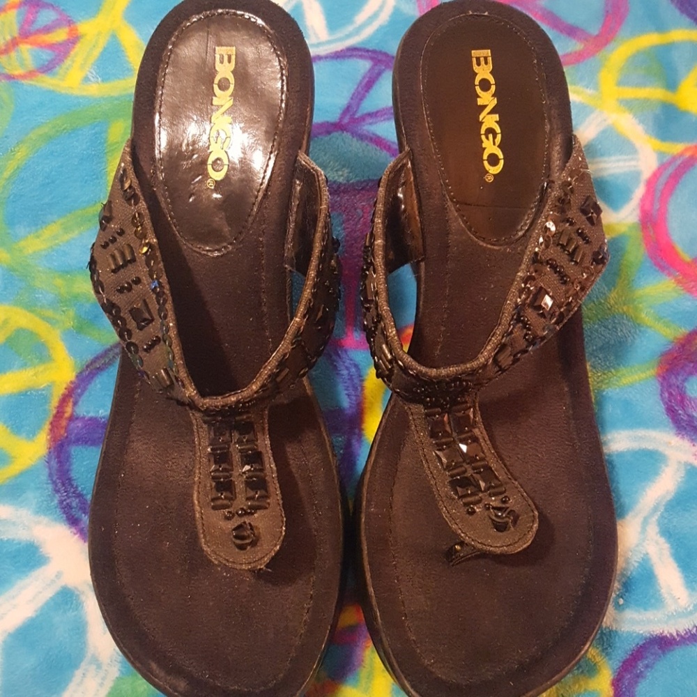 Black wedgie sandals